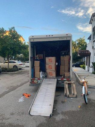 Apika USA Moving