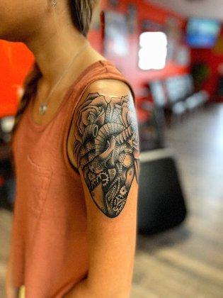 Jays tattoos and piercings