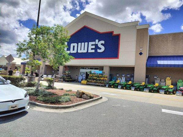 Lowe's Garden Center