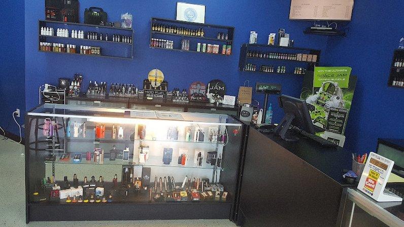Royal Vapor Cafe