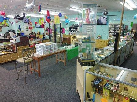 Custom Vapors Smoke Shop & Lounge