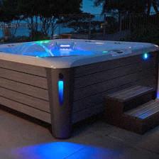 TAMPA BAY HOT TUBS AND SPAS