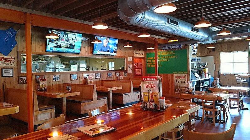 Hooters