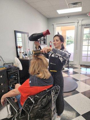 Salon Rootz