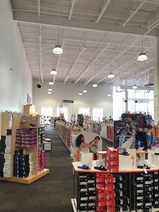 DSW Designer Shoe Warehouse