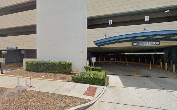 Johns Hopkins Outpatient parking entrance