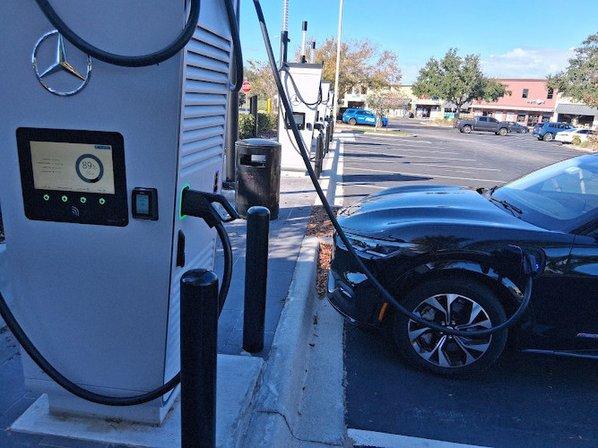 Mercedes-Benz Charging Station