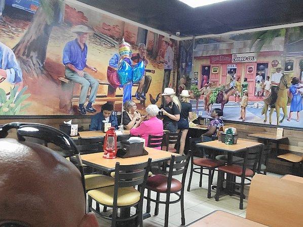 El Paladar Jibaro Bar Restaurant