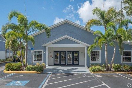 Captiva Club Apartments