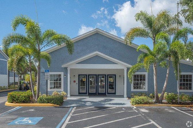 Captiva Club Apartments