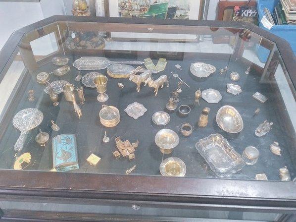 Unique Antiques, LLC