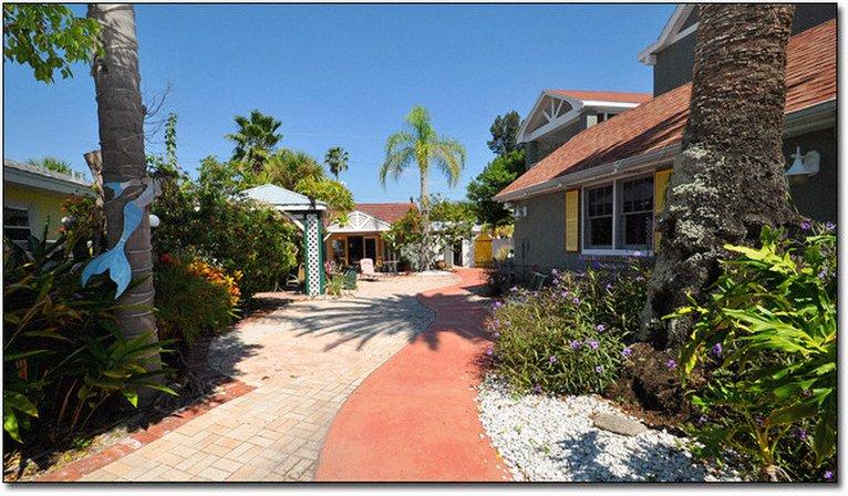 Sea Breeze Manor Inn