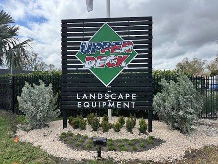 Upper Deck | Landscape Equipment