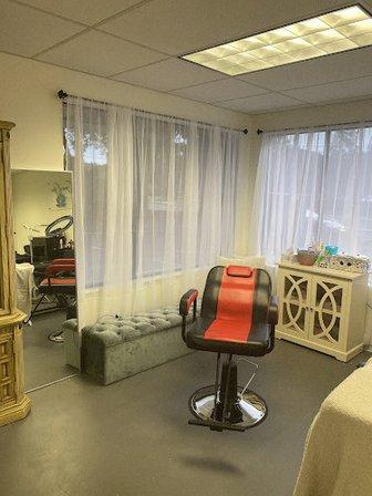 Eyebrow Threading by Zainab