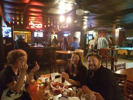 Showtown Bar & Grill