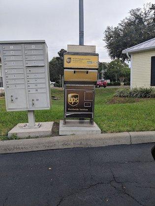 UPS Drop Box