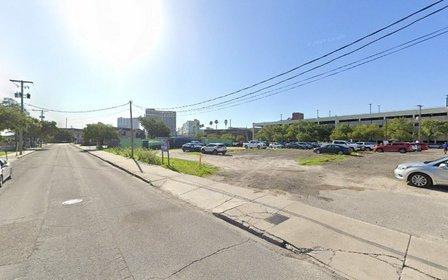 849 E Zack St Parking