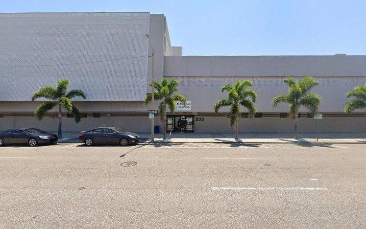 205 Dr Martin Luther King Jr St N Parking
