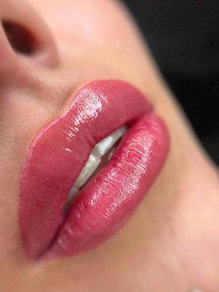 TK Juli Beauty Makeup