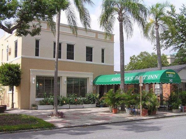 The Inn On Third