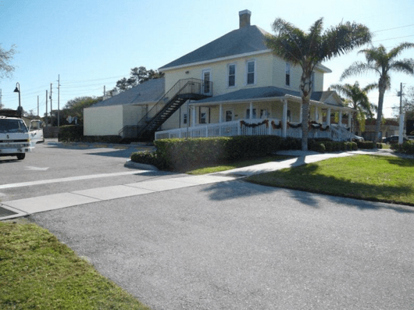 Tropical Gardens and Lawns Inc.