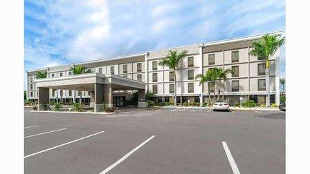 Comfort Inn & Suites St. Pete - Clearwater International Airport