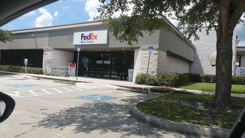 FedEx Ship Center