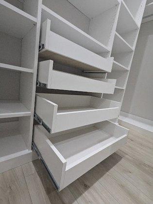 Auryn Concepts LLC