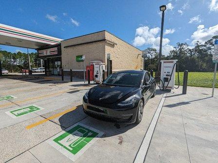 7Charge Charging Station