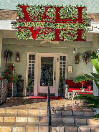 Vinoy House Inn