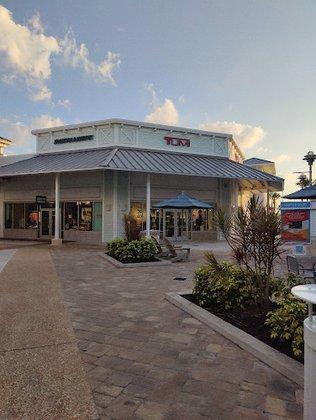 TUMI Outlet Store - Tampa Premium Outlet