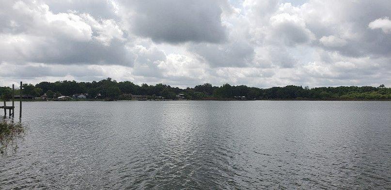 Lake Weeks Boat Ramp