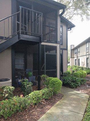 North Oaks Condominiums