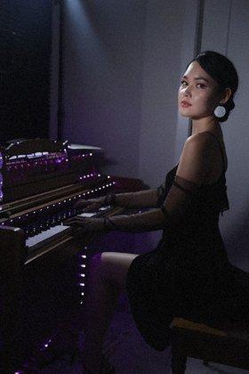 Piano & Vocal lessons with Aidana