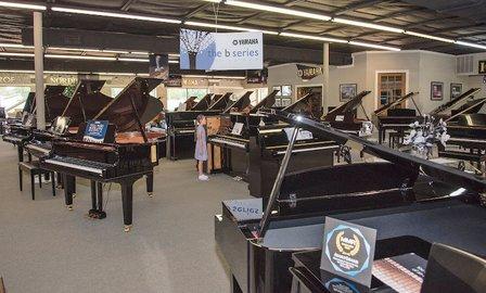 Piano Distributors