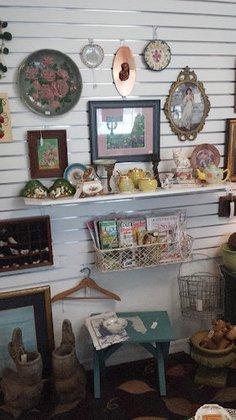 The Boulevard Shoppe - Antiques and Collectibles