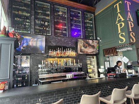 Taps Restaurant Bar & Lounge
