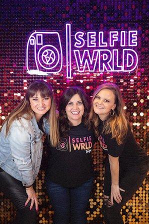 Selfie WRLD Tampa
