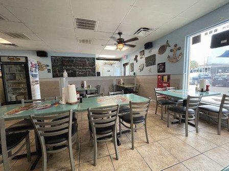 Casual Clam Seafood Bar & Grill