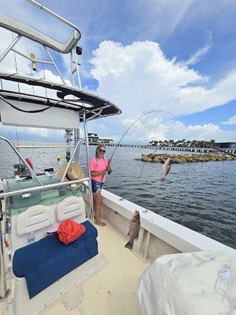 Capt DL Spragg Charters