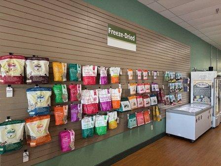 Earthwise Pet Nutrition Center & Wellness Spa - GROOMBAR