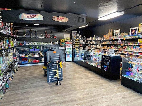 Pipes & Things Smoke Shop