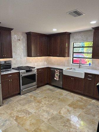 Christopher's Cabinetworks Llc