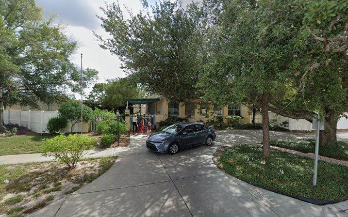 Montessori Beach Park School