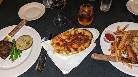 Roam Restaurant & Bar
