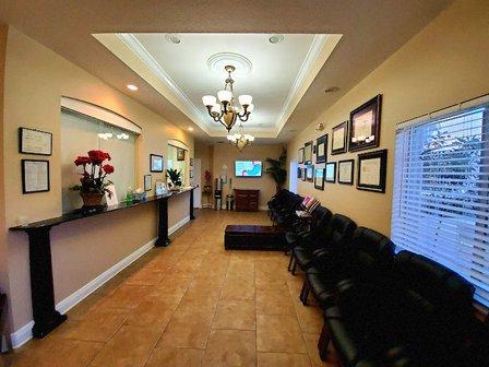 Dr. Alfredo Mendoza, MD