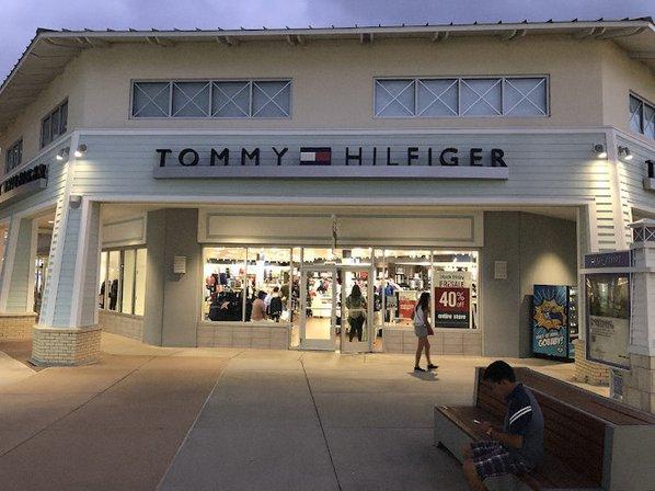 Tampa Premium Outlets