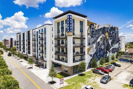 Navara Apartments