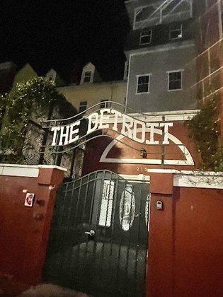 Hotel Detroit Condos
