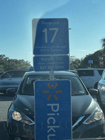 Walmart Curbside Pickup